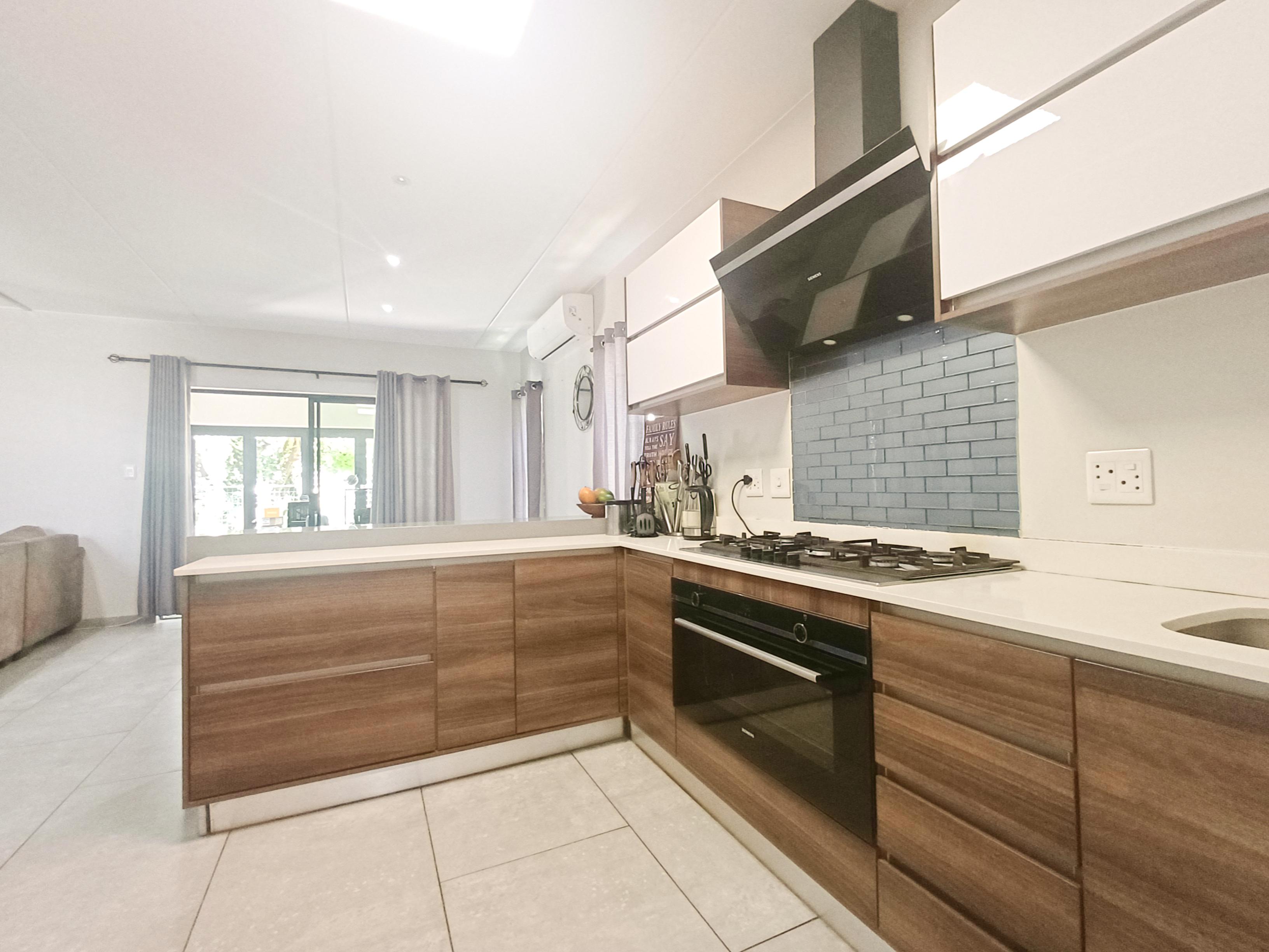 Modern three bedroom cluster