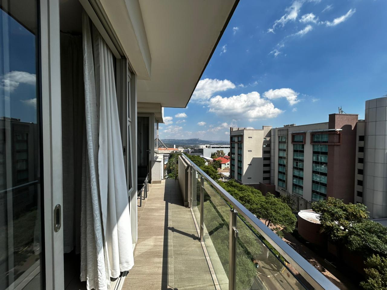 Luxury 2 bedroom apartment Rosebank